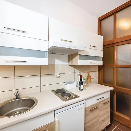 Two-bedroom In Svpetar