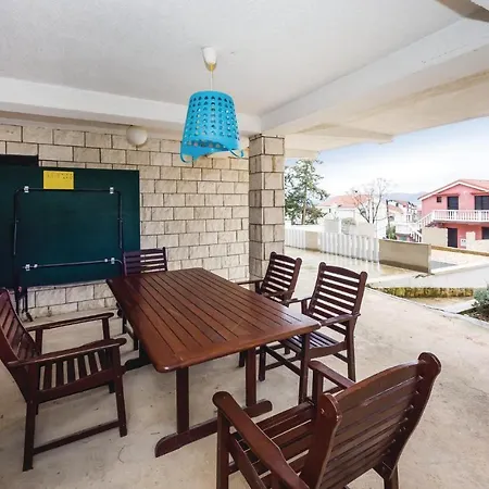 Two-bedroom In Svpetar Apartman Sveti Petar
