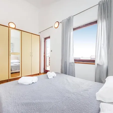 Апартаменты Two-bedroom In Svpetar Свети-Петар