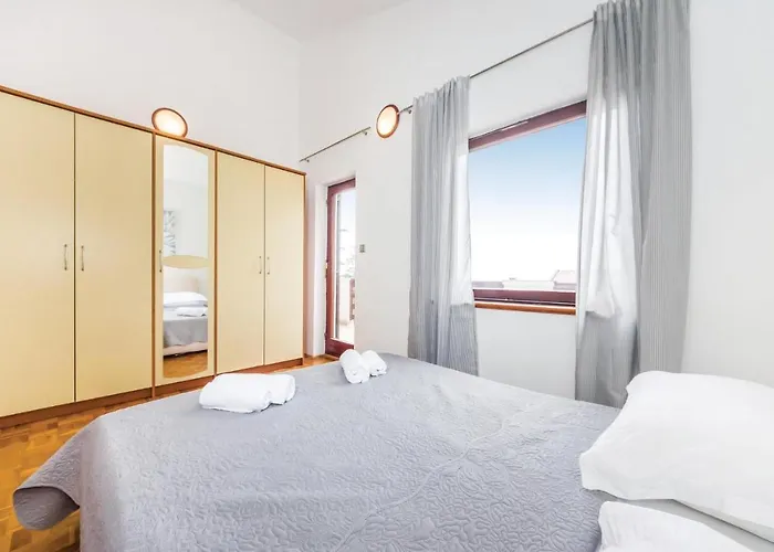 Апартаменты Two-bedroom In Svpetar Свети-Петар