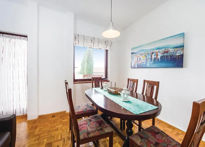 Апартаменты Two-bedroom In Svpetar