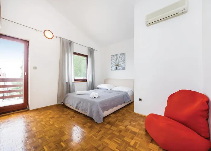 Апартаменты Two-bedroom In Svpetar Свети-Петар