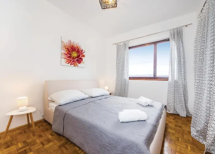 Апартаменты Two-bedroom In Svpetar Свети-Петар